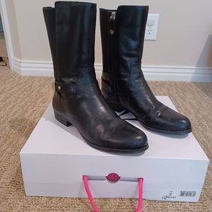 Isaac Mizrahi black leather mid height boot.  SZ 7, medium.  Full length zipper.